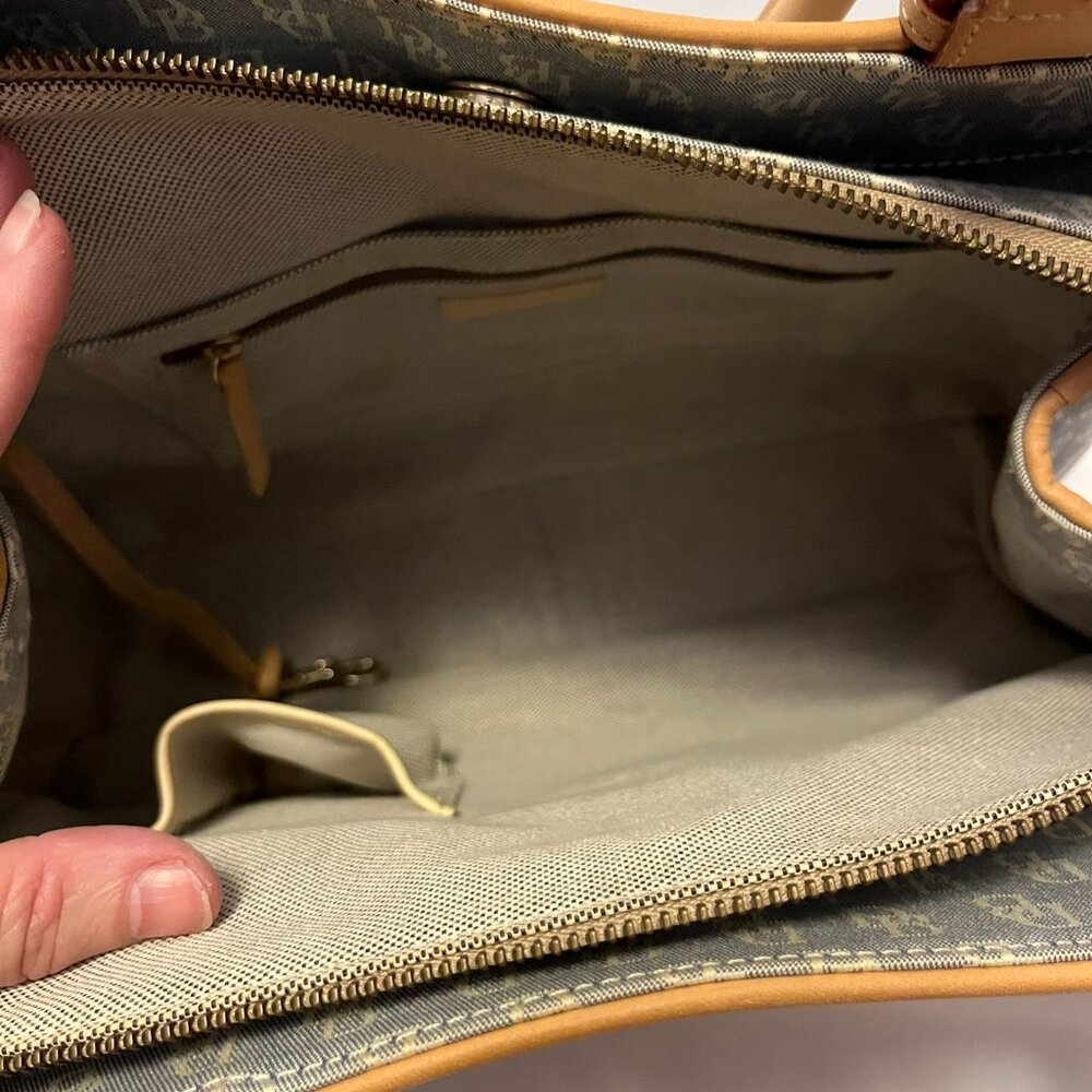 Dooney & Bourke Signature Buckle Satchel – Grey/White with Natural Trim - Picture 4 of 16